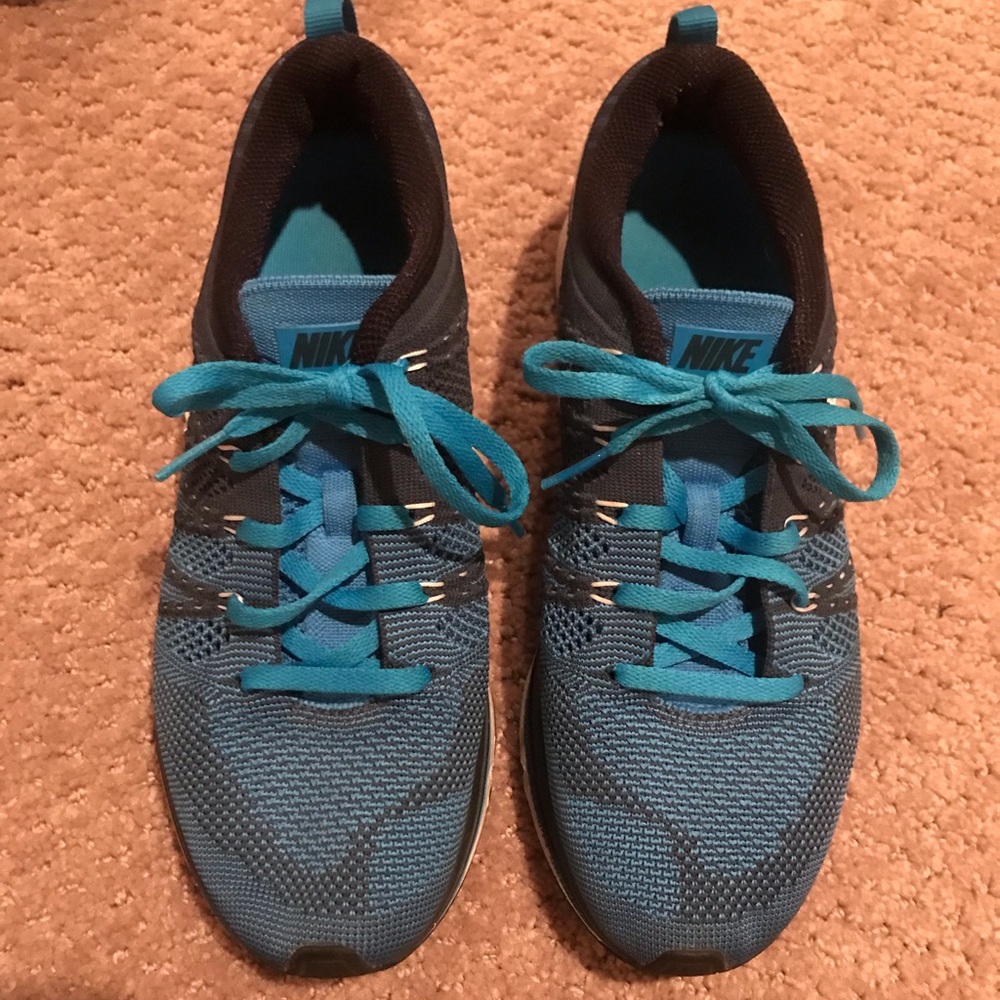 Nike flyknit trainer shoes